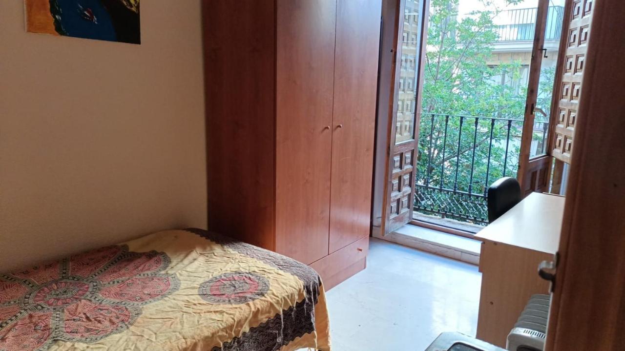Single Room In Center Of Granada Ngoại thất bức ảnh