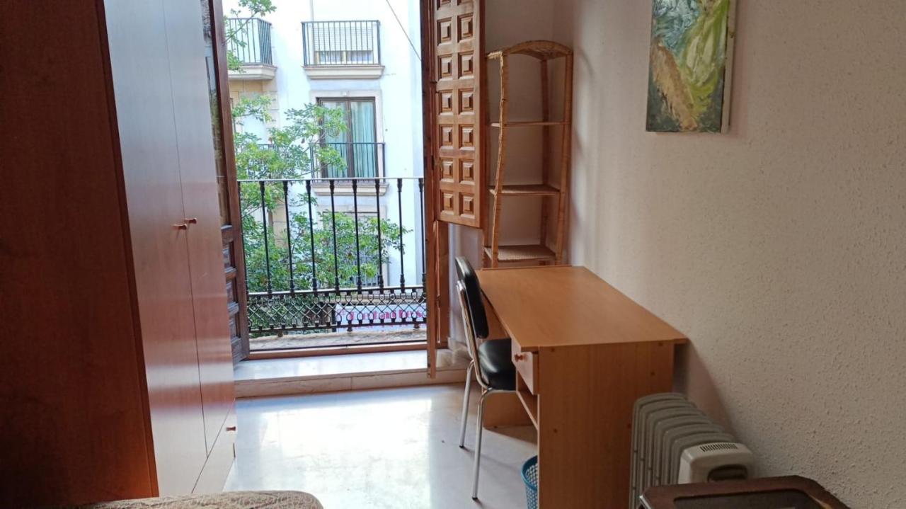 Single Room In Center Of Granada Ngoại thất bức ảnh